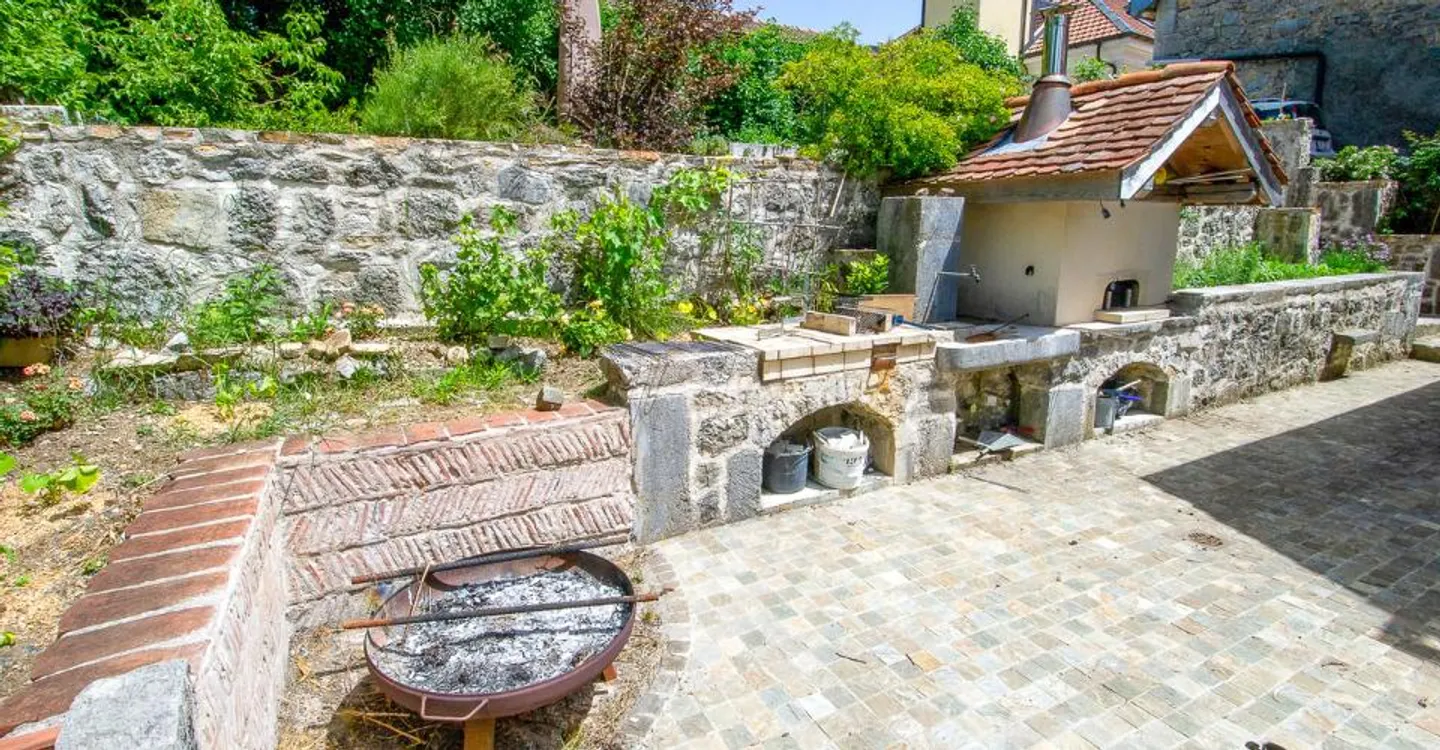 Maison Charmante avec Revenus Locatifs - Photo 10 sur 11