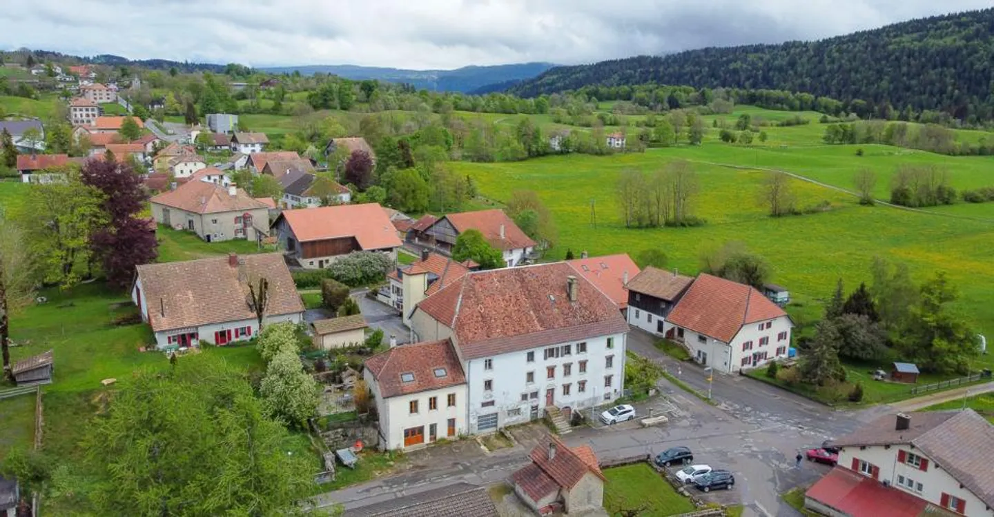 Maison Charmante avec Revenus Locatifs - Photo 4 sur 11