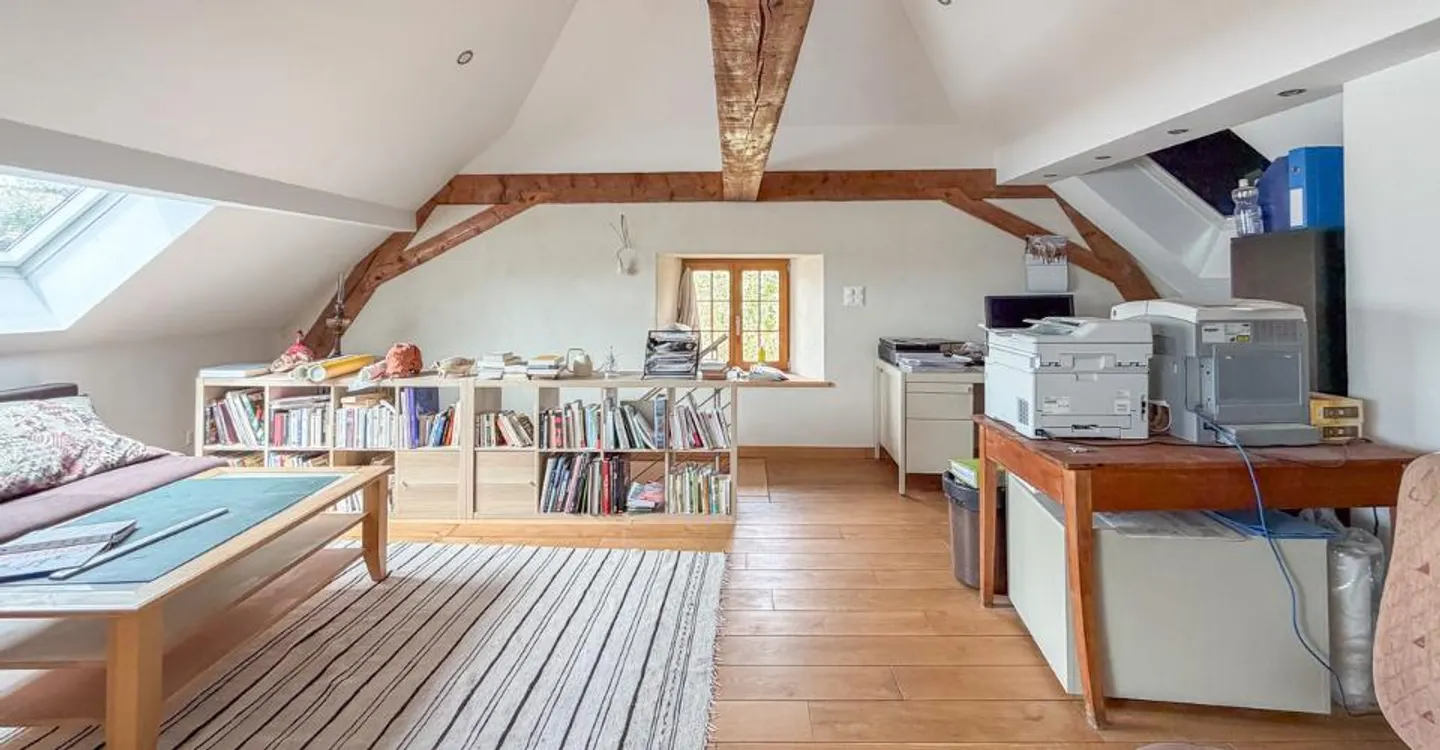 Maison Charmante avec Revenus Locatifs - Photo 6 sur 11