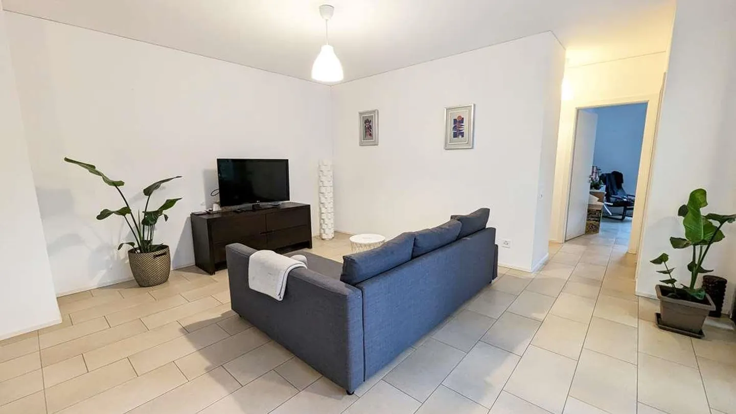 Lugano : appartement moderne de 3,5 pièces avec terrasse près du centre - Photo 2 sur 6