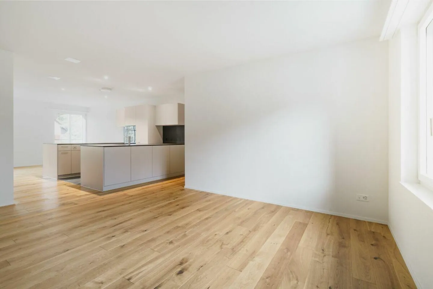 Grosszügige 3.5-Zimmer-Wohnung - Foto 2 von 8