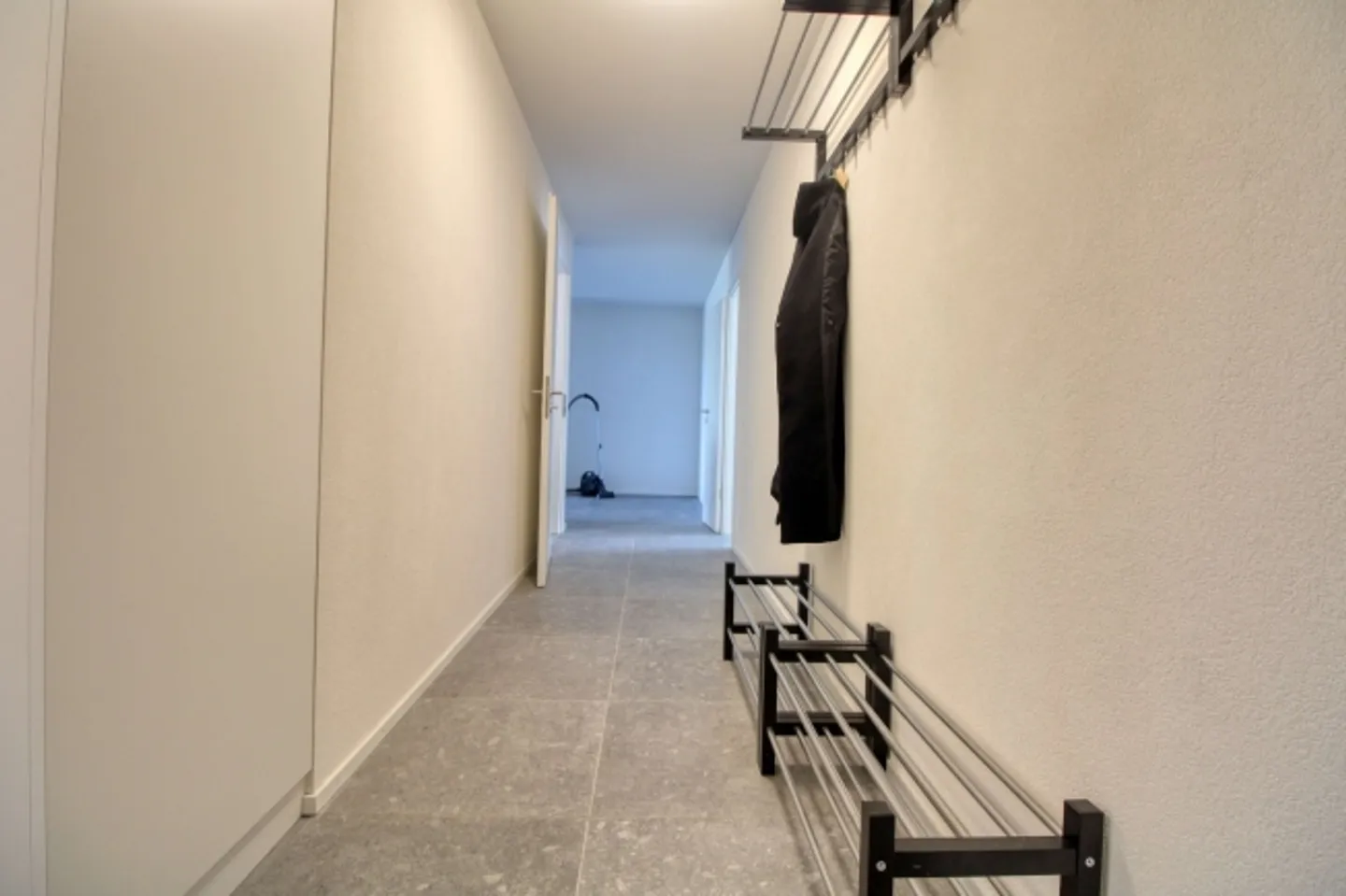 Spacious Coliving Apartment in Crissier with private Balcony - Photo 12 of 13