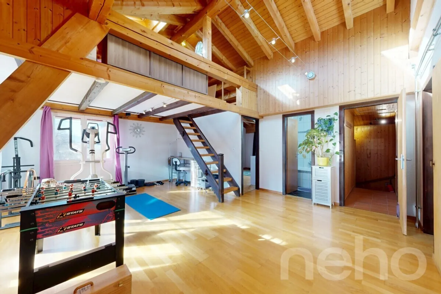 Maison familiale lumineuse avec fort potentiel - Photo 2 sur 12