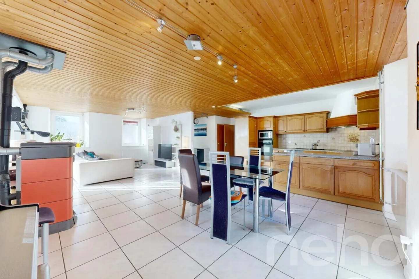 Maison familiale lumineuse avec fort potentiel - Photo 5 sur 12