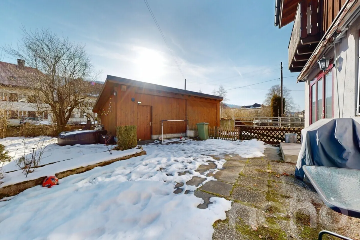 Maison familiale lumineuse avec fort potentiel - Photo 11 sur 12