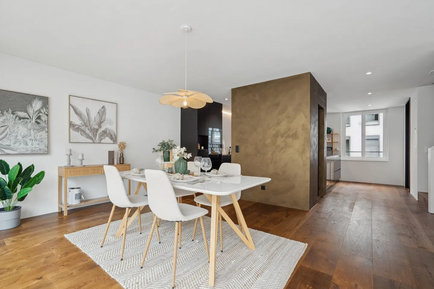 Exclusive Townhouse with 5.5 Rooms in Glarus - Photo 3 of 27