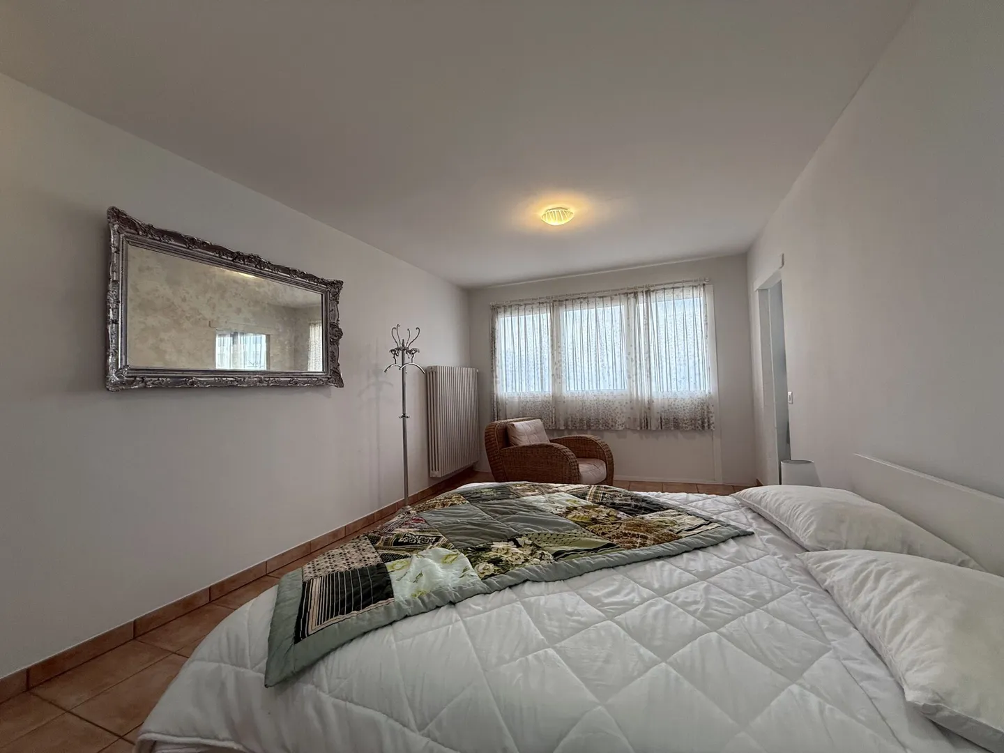 Zweifamilienhaus mit Seesicht in begehrter Lage von Ronco sopra Ascona - Foto 16 von 17