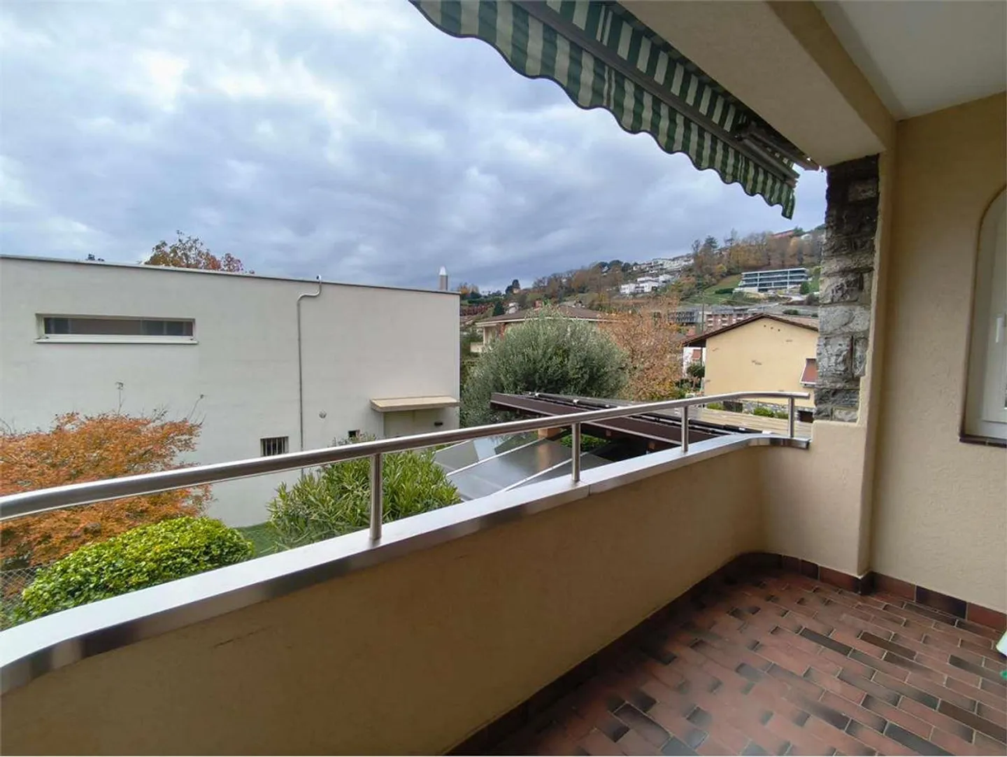 Canobbio - Spazioso Quadrilocale 4.5 Locali con Terrazzino in Casa Tra - Foto 5 di 13