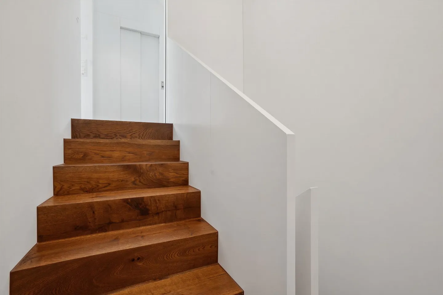 Exclusive Townhouse with 5.5 Rooms in Glarus - Photo 25 of 27