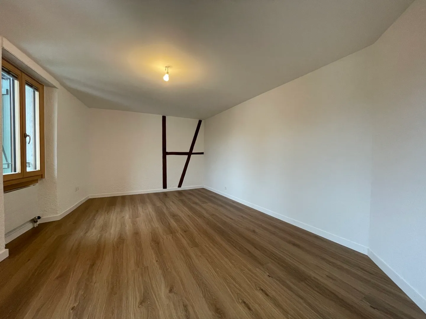 Studio just steps from the city center - Photo 3 of 4