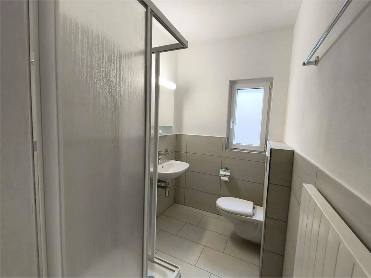 Canobbio - Spazioso Quadrilocale 4.5 Locali con Terrazzino in Casa Tra - Foto 12 di 13