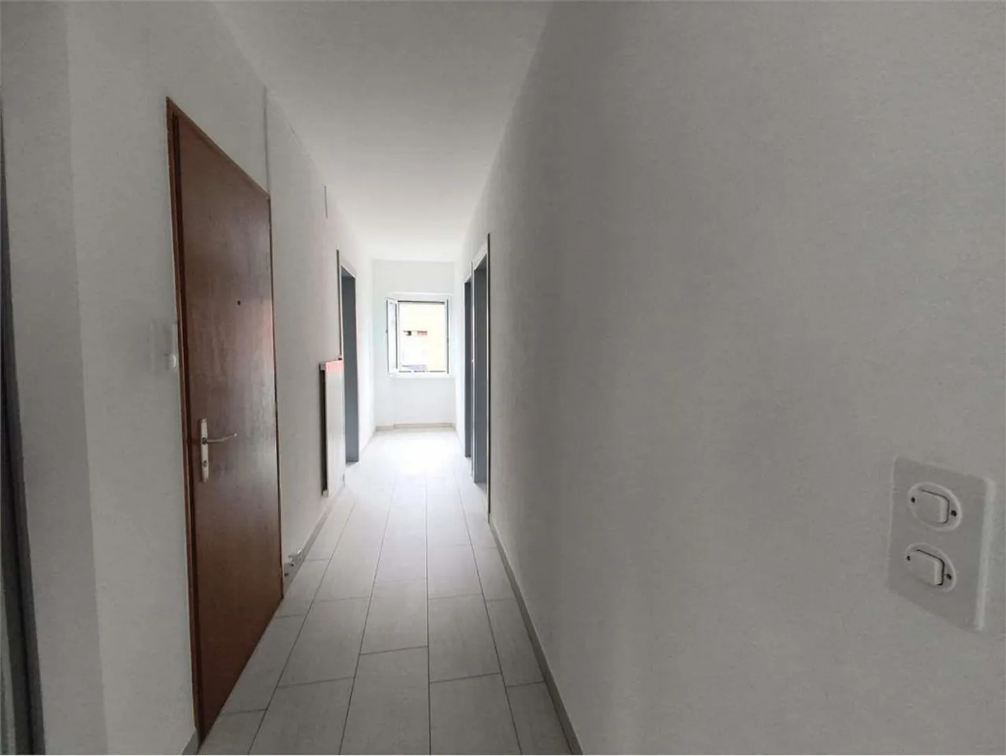 Canobbio - Spazioso Quadrilocale 4.5 Locali con Terrazzino in Casa Tra - Foto 8 di 13