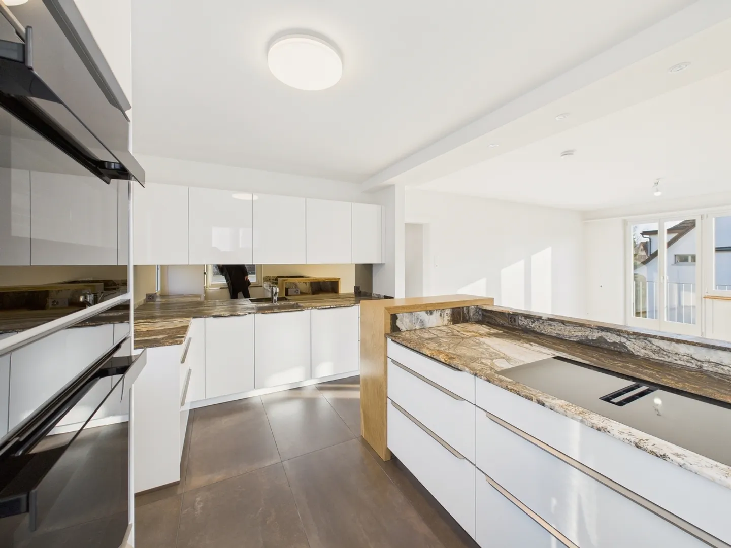 Herrliche 4.5-Zimmer-Wohnung mit moderner Ausstattung in Aarau, AG - Foto 4 von 11