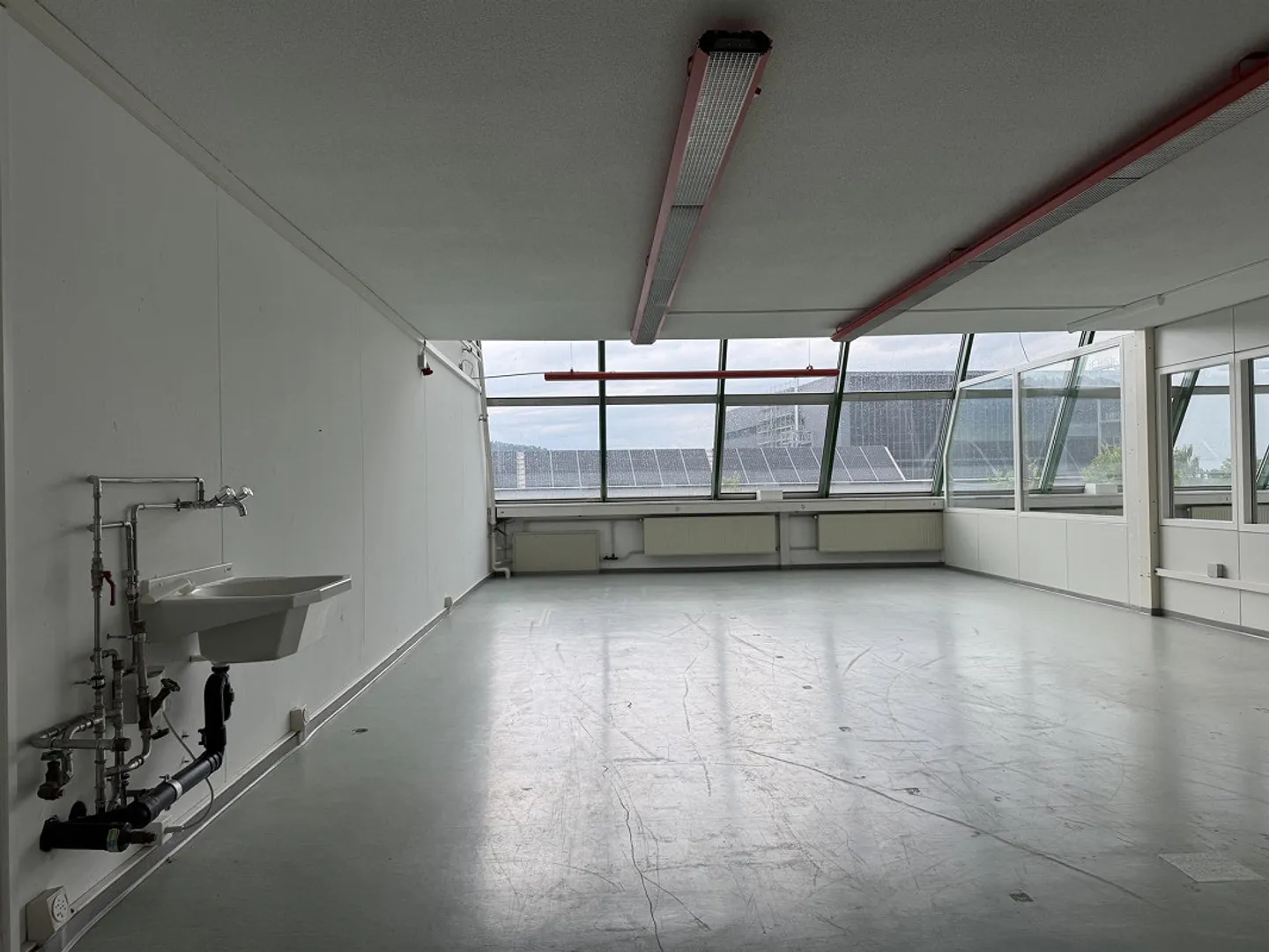 Spazi di stoccaggio di 300m2 - Top infrastruttura - Foto 7 di 7