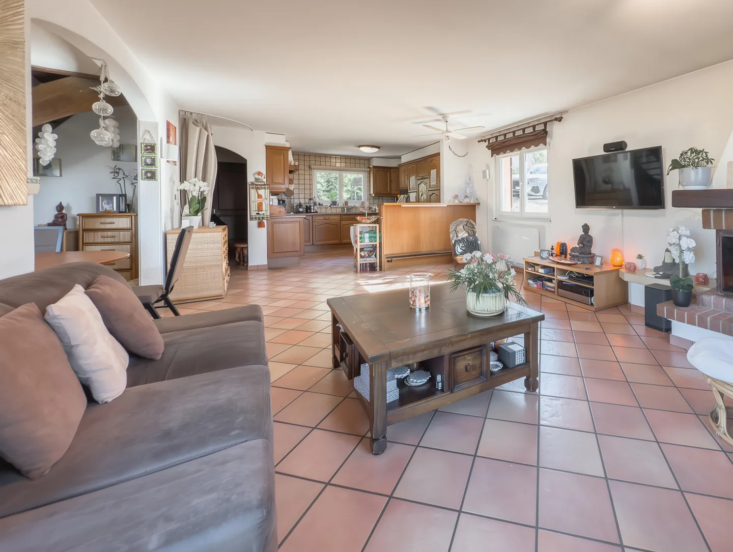 Belle propriété individuelle située dans un quartier résidentiel - Photo 3 sur 12