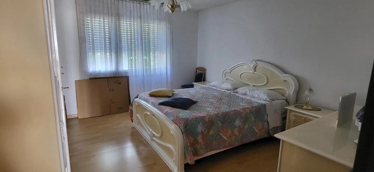 Großzügige 5 1/2 Zimmerwohnung mit Balkon inkl.Garagenplatz - Foto 4 von 16