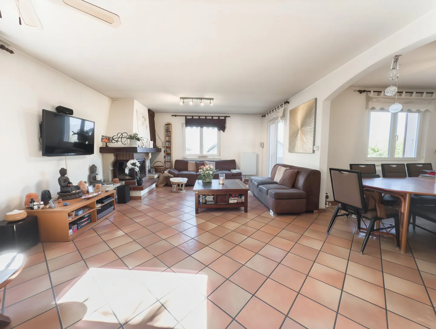 Belle propriété individuelle située dans un quartier résidentiel - Photo 4 sur 12