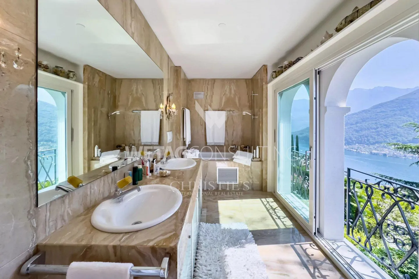 Fascino Mediterraneo sul Lago di Lugano: Elegante Villa con Piscina & Vista Lago - Foto 7 di 13
