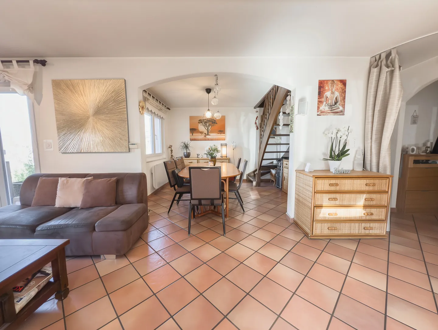 Belle propriété individuelle située dans un quartier résidentiel - Photo 5 sur 12