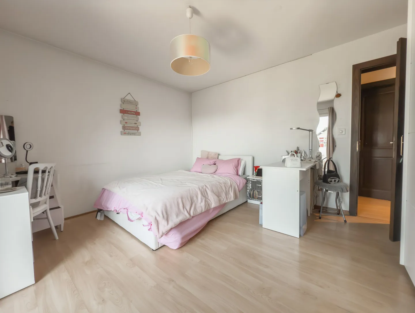 Belle propriété individuelle située dans un quartier résidentiel - Photo 7 sur 12