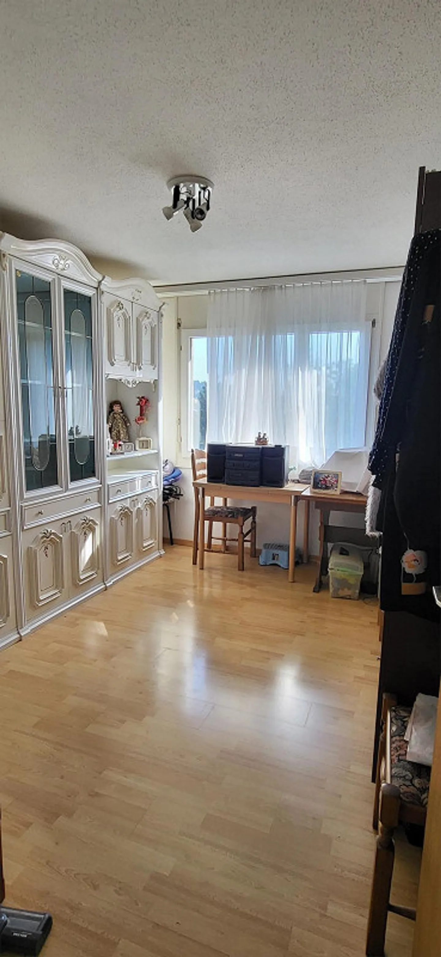 Großzügige 5 1/2 Zimmerwohnung mit Balkon inkl.Garagenplatz - Foto 6 von 16