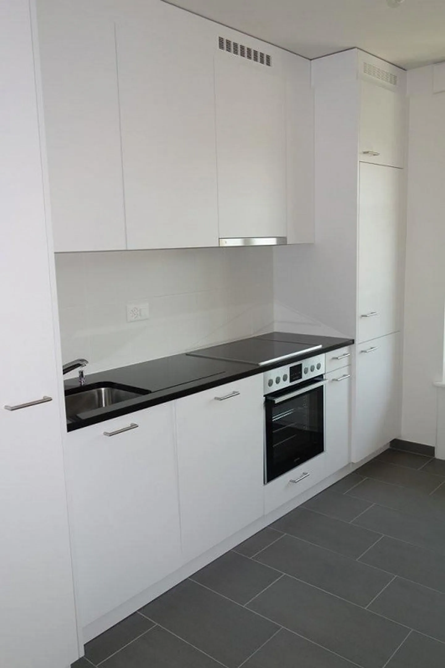 Schönes Apartment mit Balkon - Foto 3 von 11