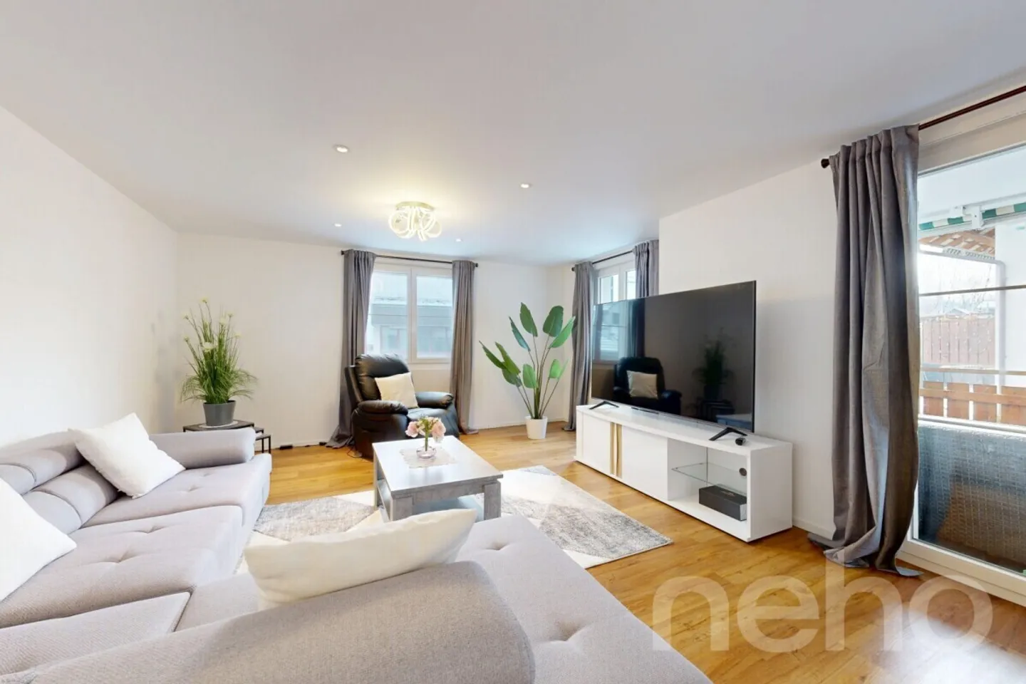 Appartement moderne de 4,5 pièces - Photo 2 sur 10