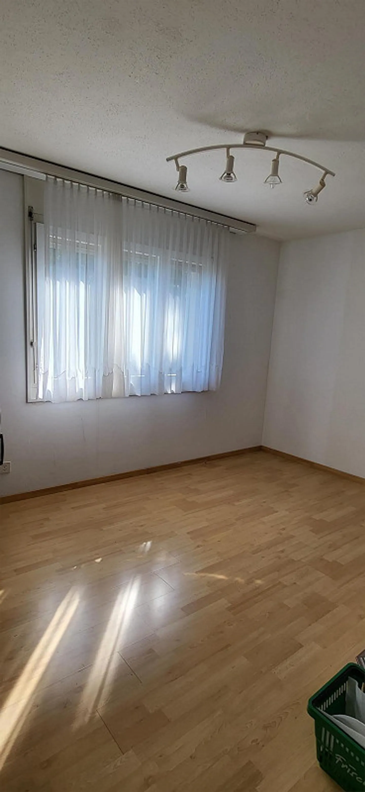 Großzügige 5 1/2 Zimmerwohnung mit Balkon inkl.Garagenplatz - Foto 7 von 16