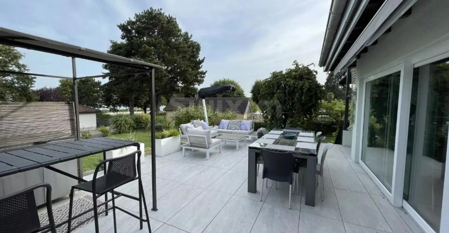 Superbe appartement au lac - Photo 3 sur 4