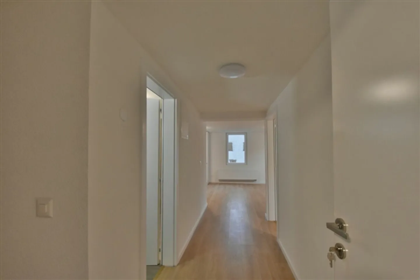 Cozy 2-room attic apartment! - Photo 4 of 8