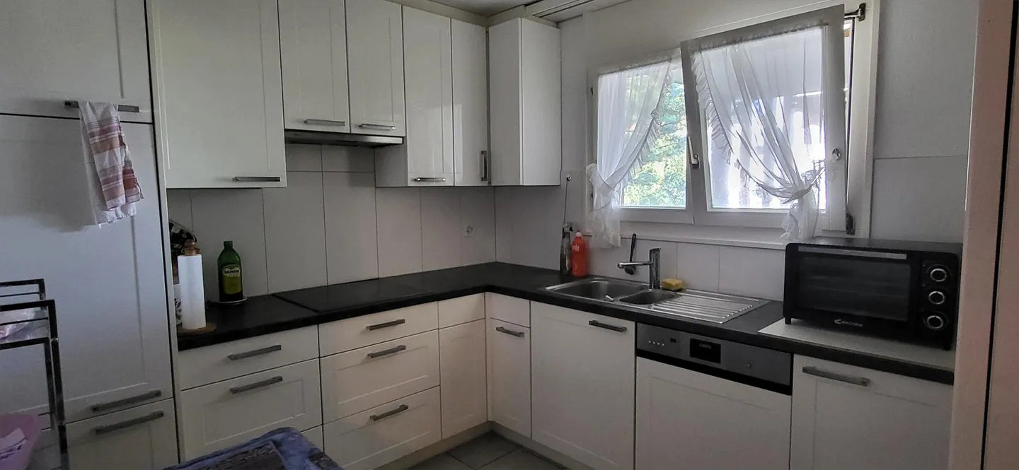 Großzügige 5 1/2 Zimmerwohnung mit Balkon inkl.Garagenplatz - Foto 9 von 16