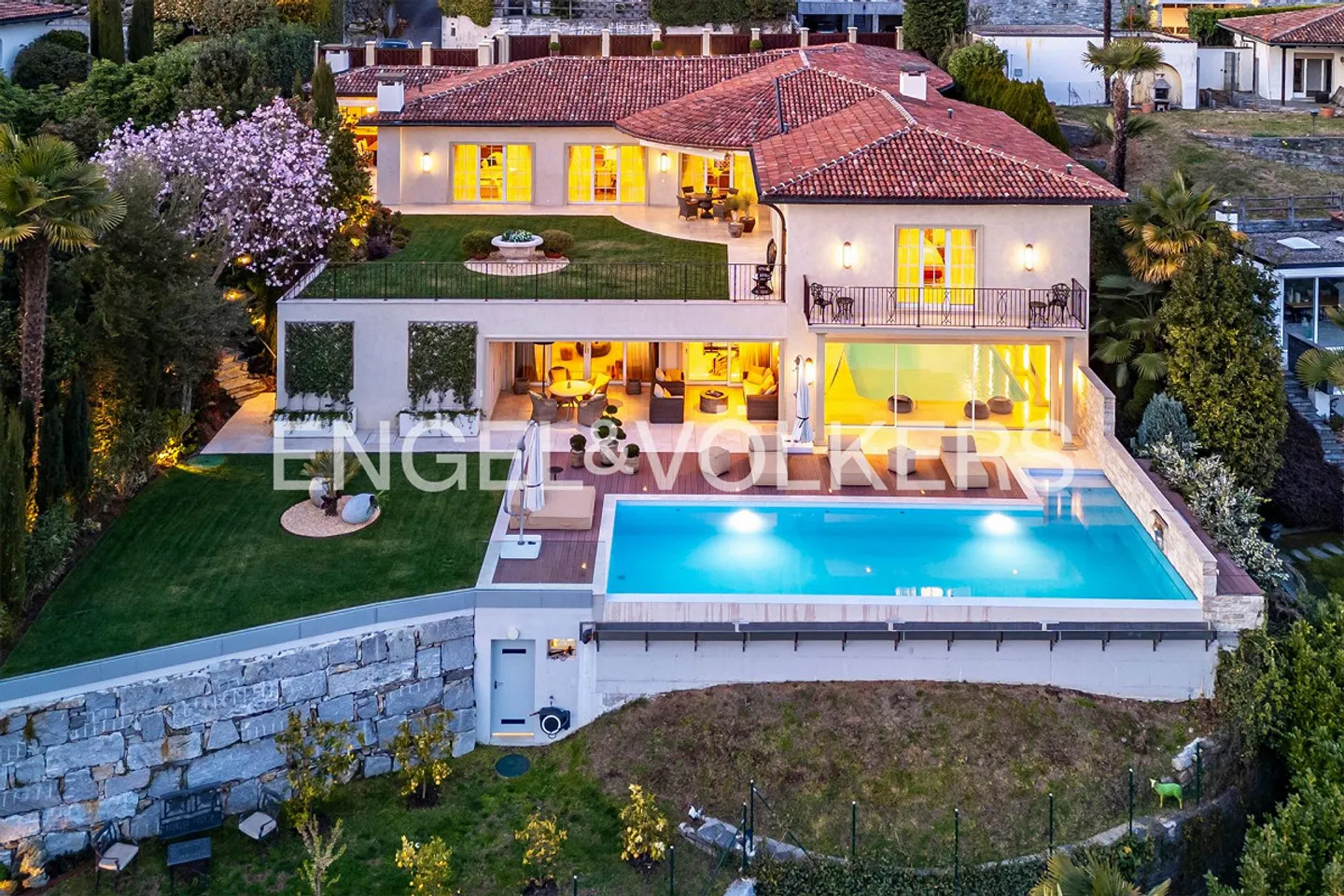 Luxury villa with lake view & privacy (31) - Photo 5 of 14