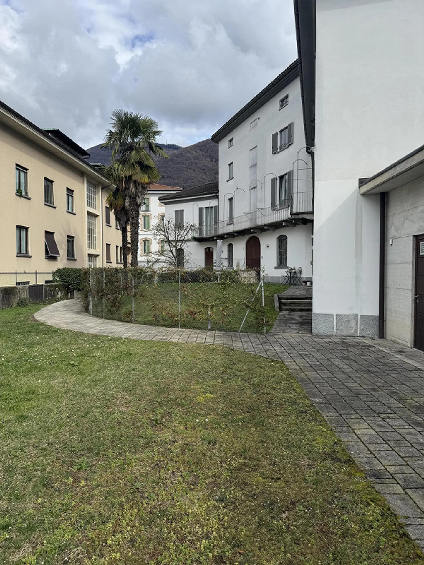 Mendrisio Centro – Appartamento elegante con giardino privato in villa storica - Foto 5 di 21