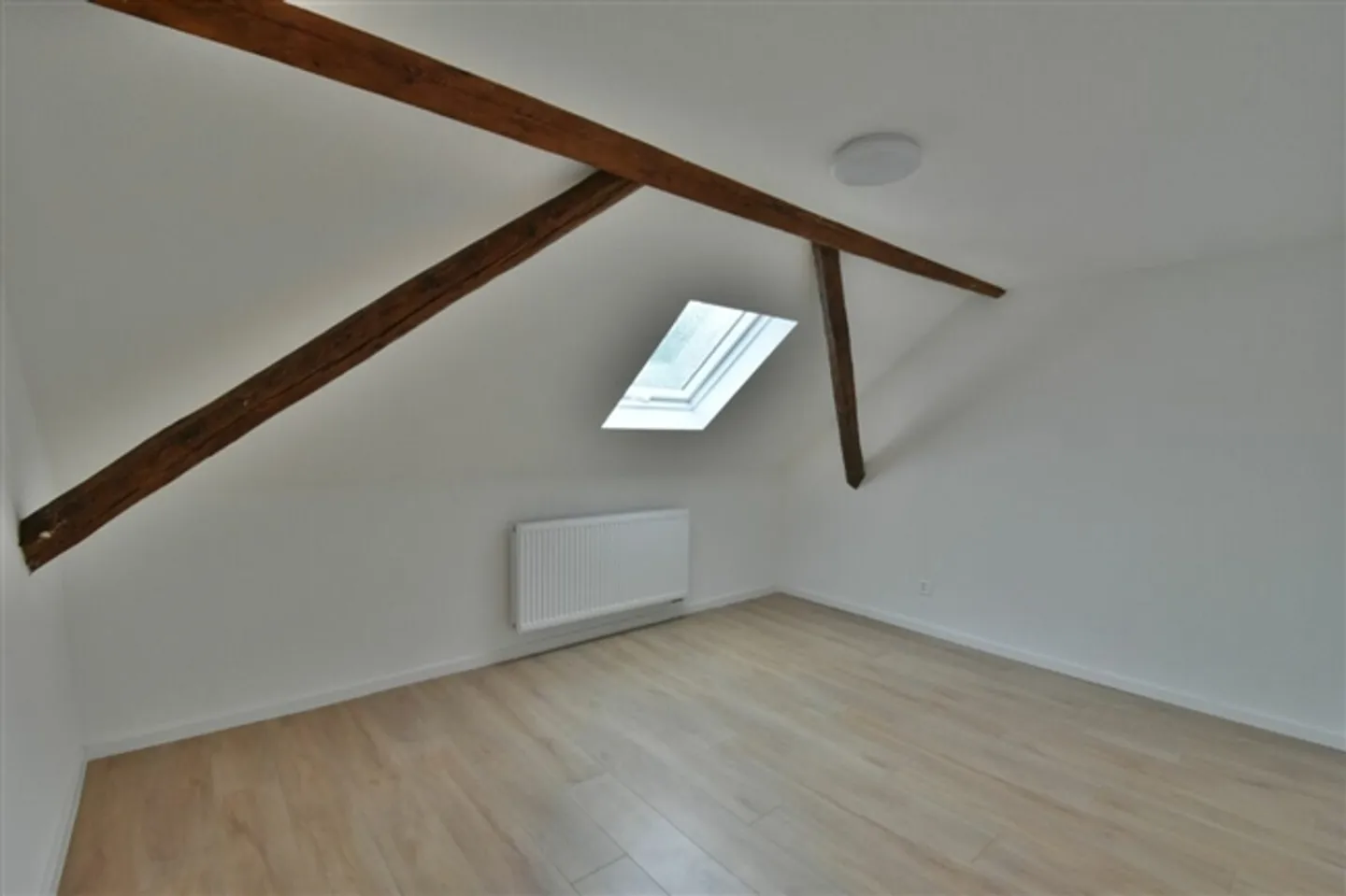 Cozy 2-room attic apartment! - Photo 3 of 8