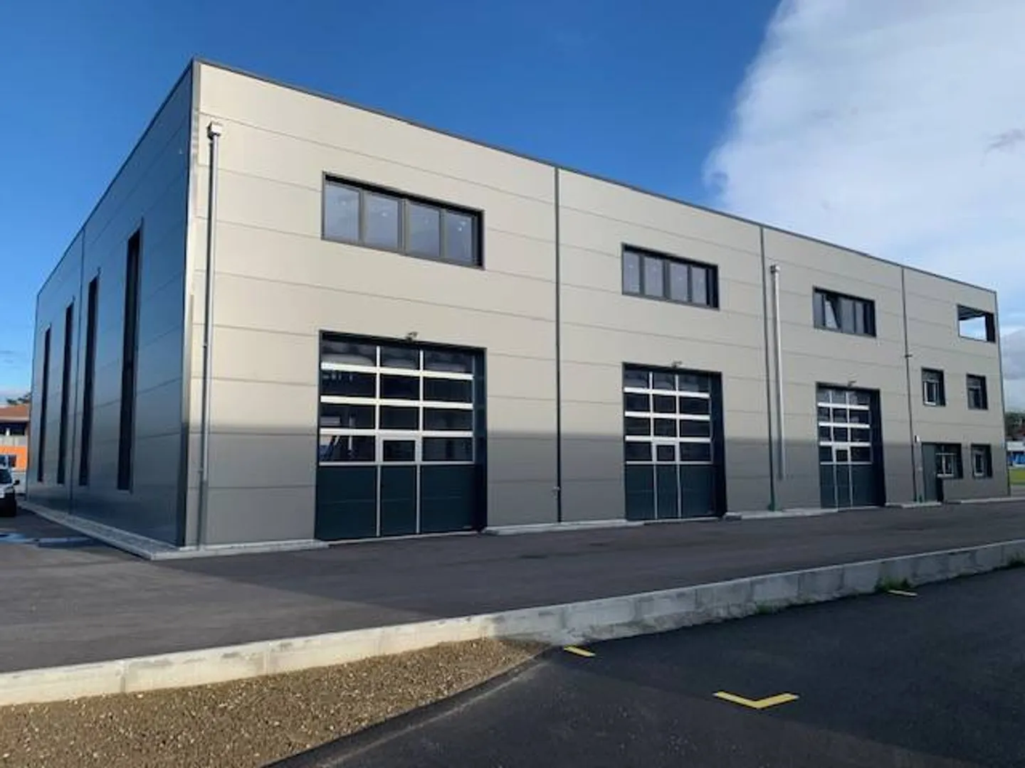 Spazio ufficio in affitto - Foto 7 di 11