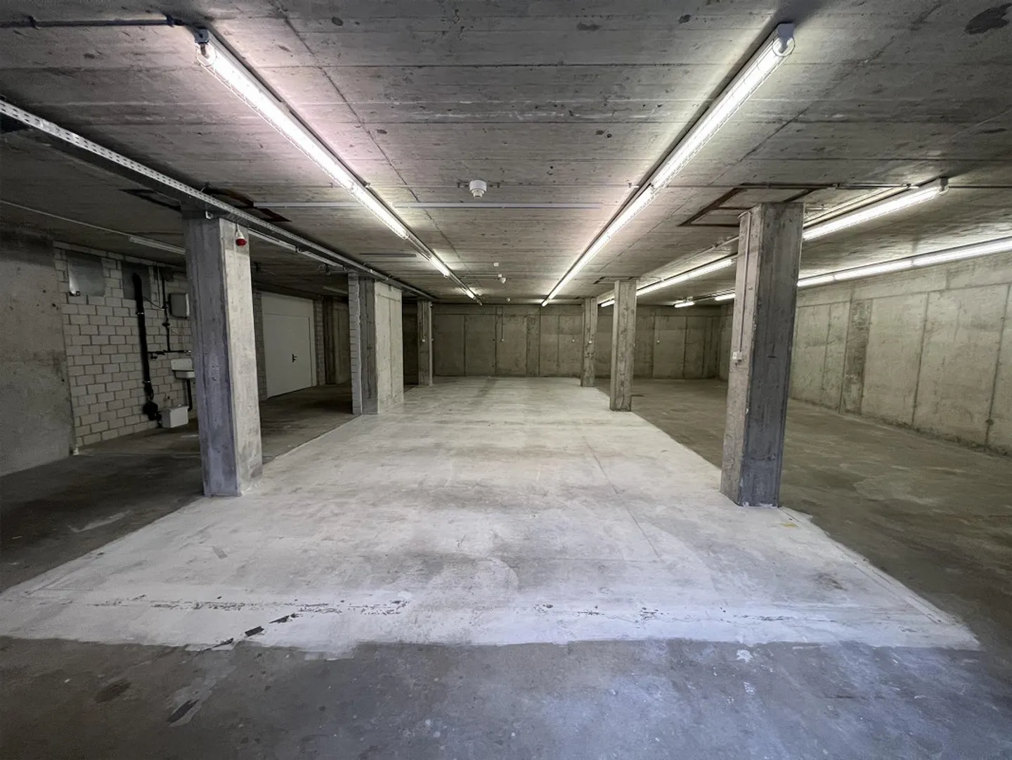 Storage space for rent in Niederhasli - Photo 3 of 11