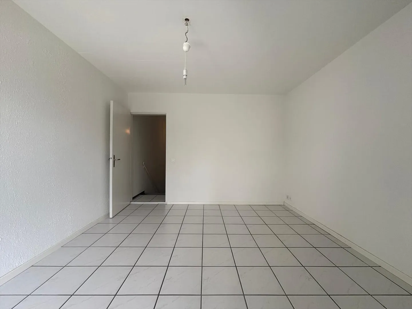 Zu vermieten: Schönes 3.5-Zimmer-Duplex in Nidau - Foto 2 von 10