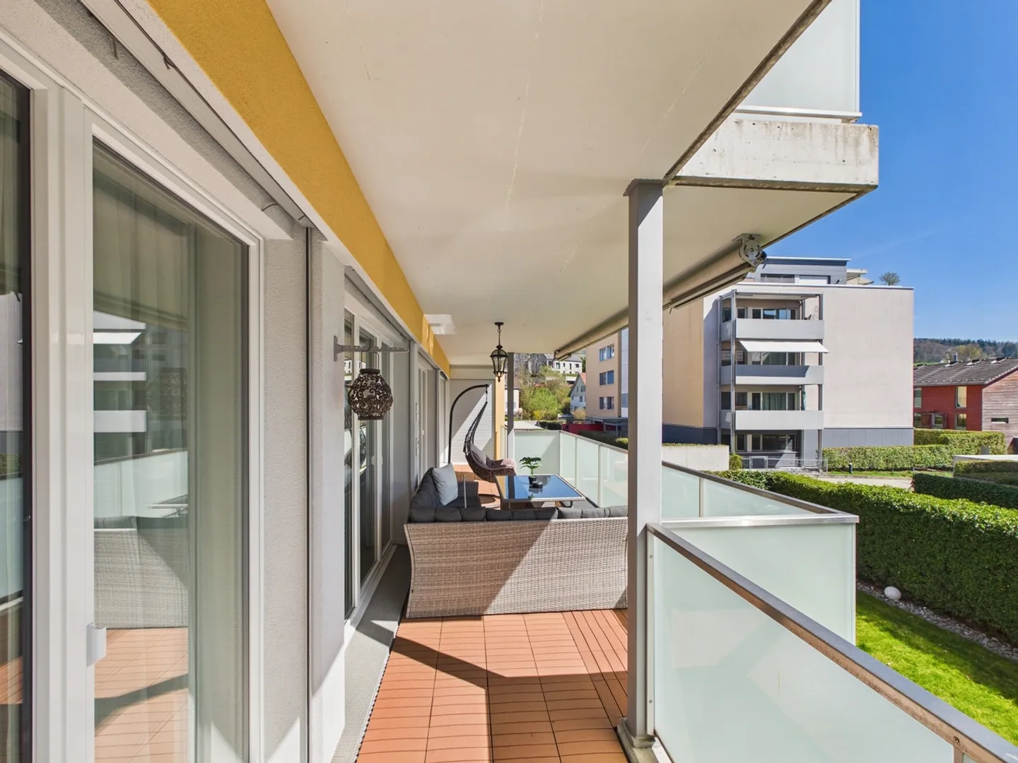 Appartamento moderno con balcone soleggiato - Foto 5 di 13