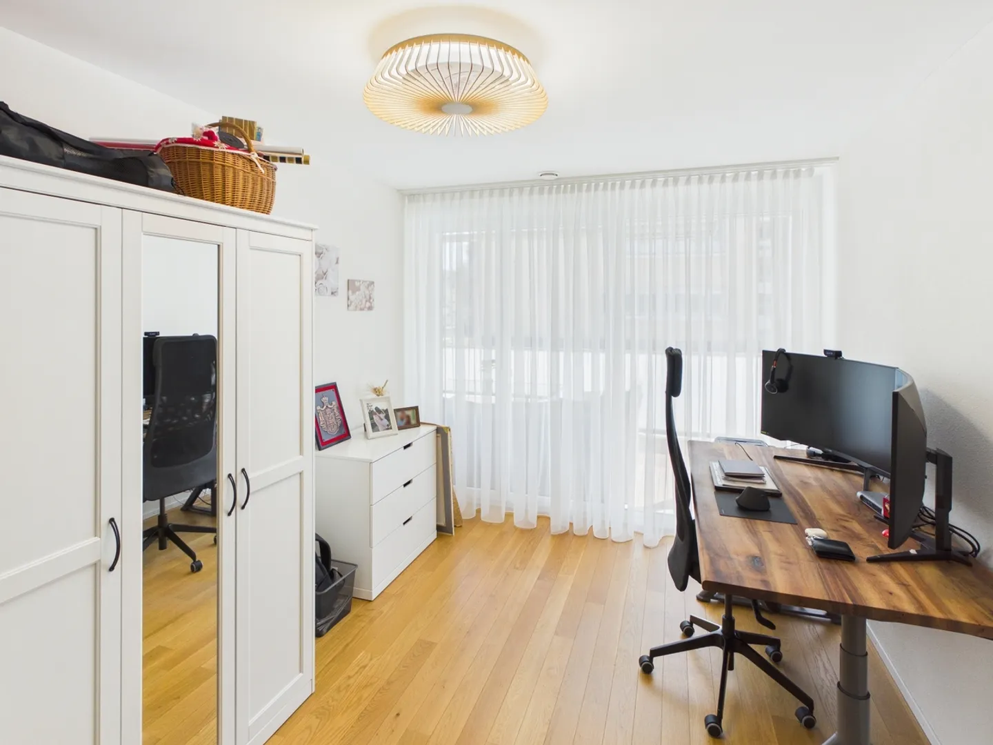 Appartamento moderno con balcone soleggiato - Foto 7 di 13