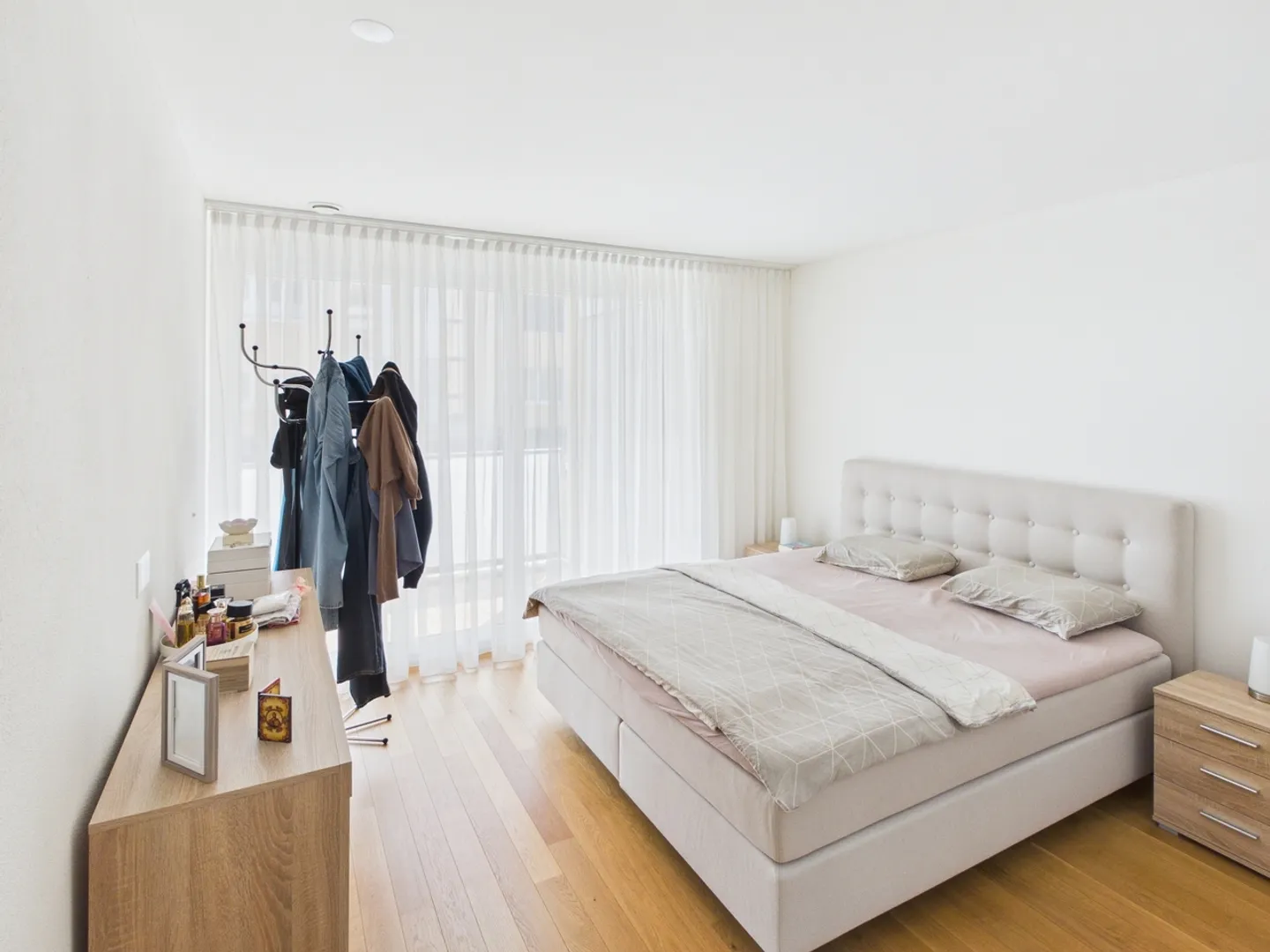 Appartamento moderno con balcone soleggiato - Foto 8 di 13