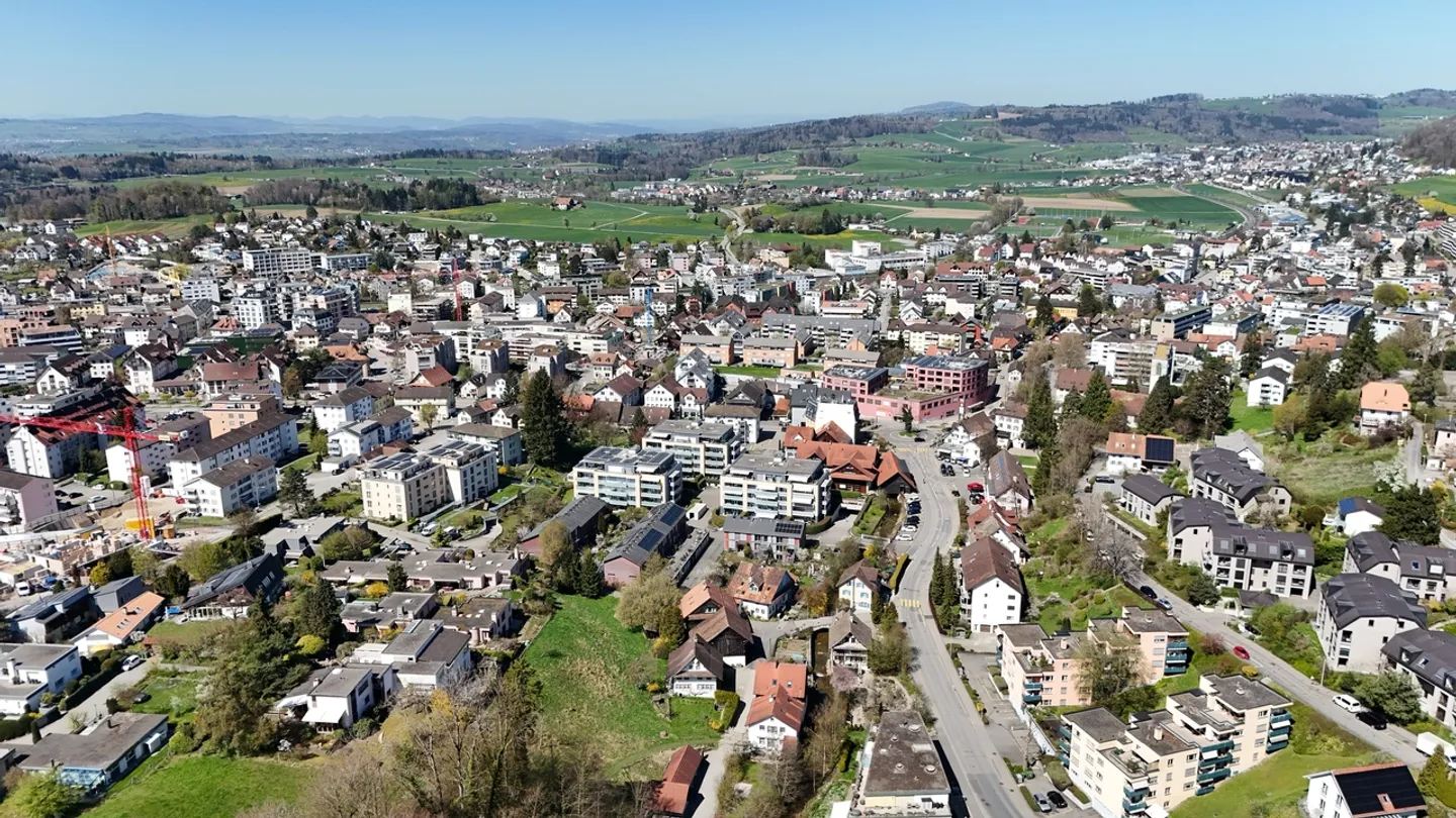 Appartamento moderno con balcone soleggiato - Foto 12 di 13