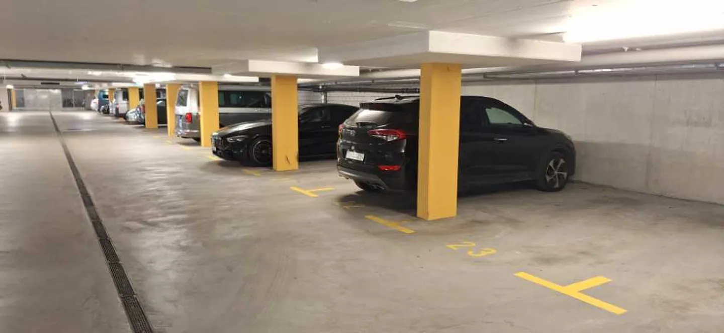 Zürich-Nord Parking Spaces in Collective Garage - Photo 4 of 5