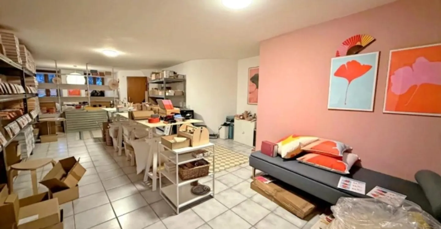 Commercial Space 1 Room - Photo 3 of 6