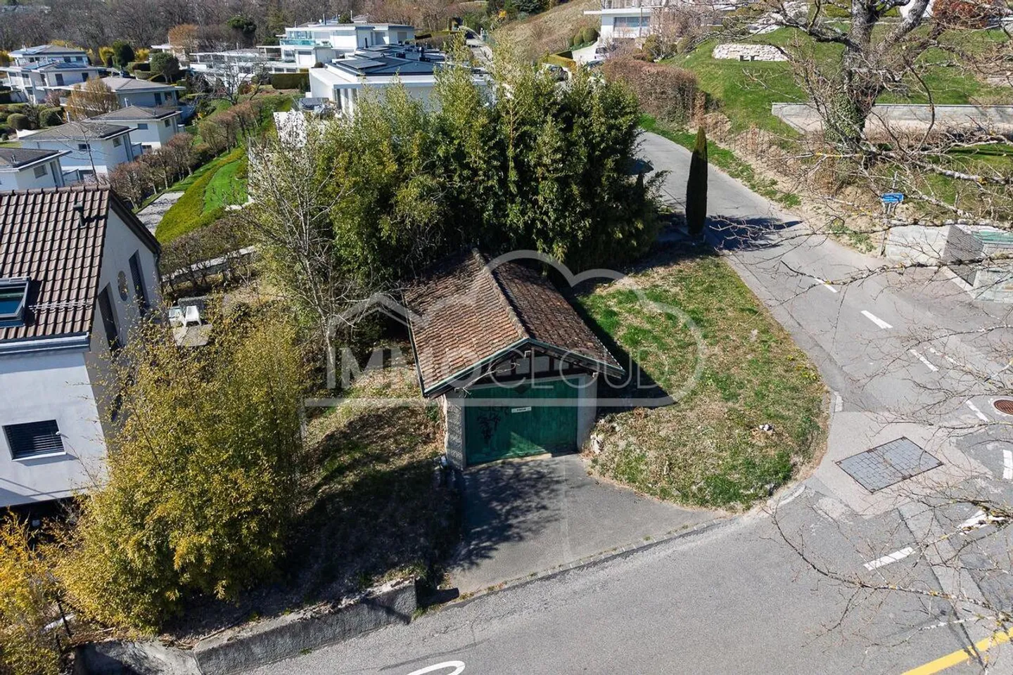 Garage Privé avec Terrain - Photo 10 sur 11