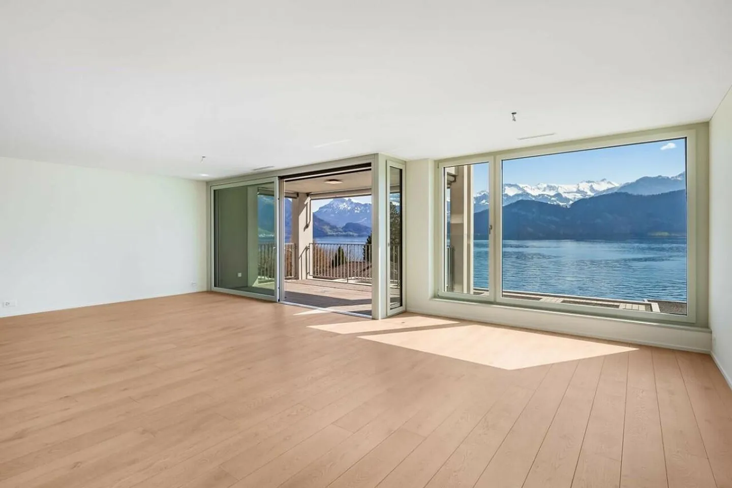 Una perla nel villaggio con vista lago da sogno - Foto 8 di 9