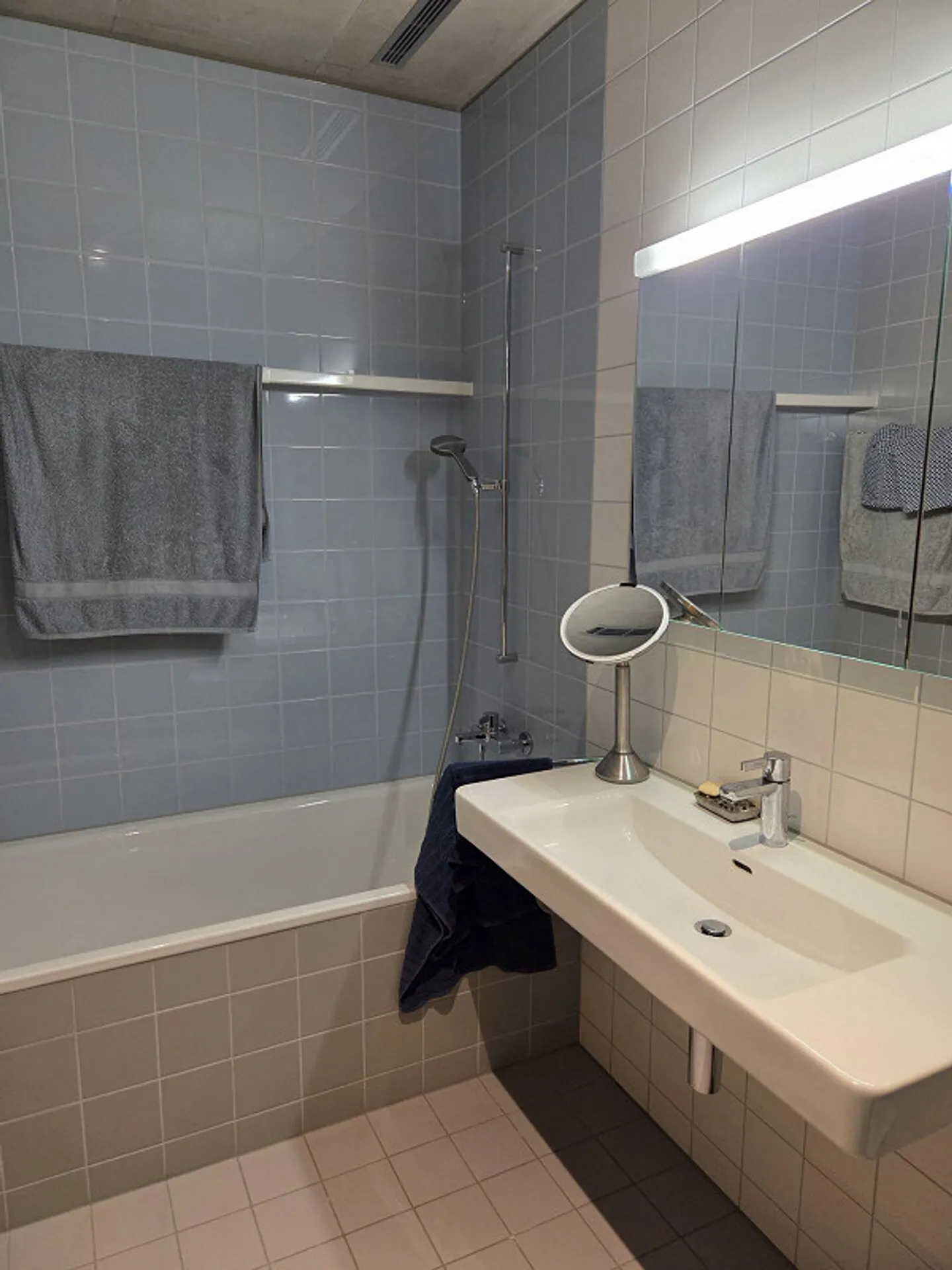 Large 3.5-room apartment 9_3 with many amenities! - Photo 5 of 8