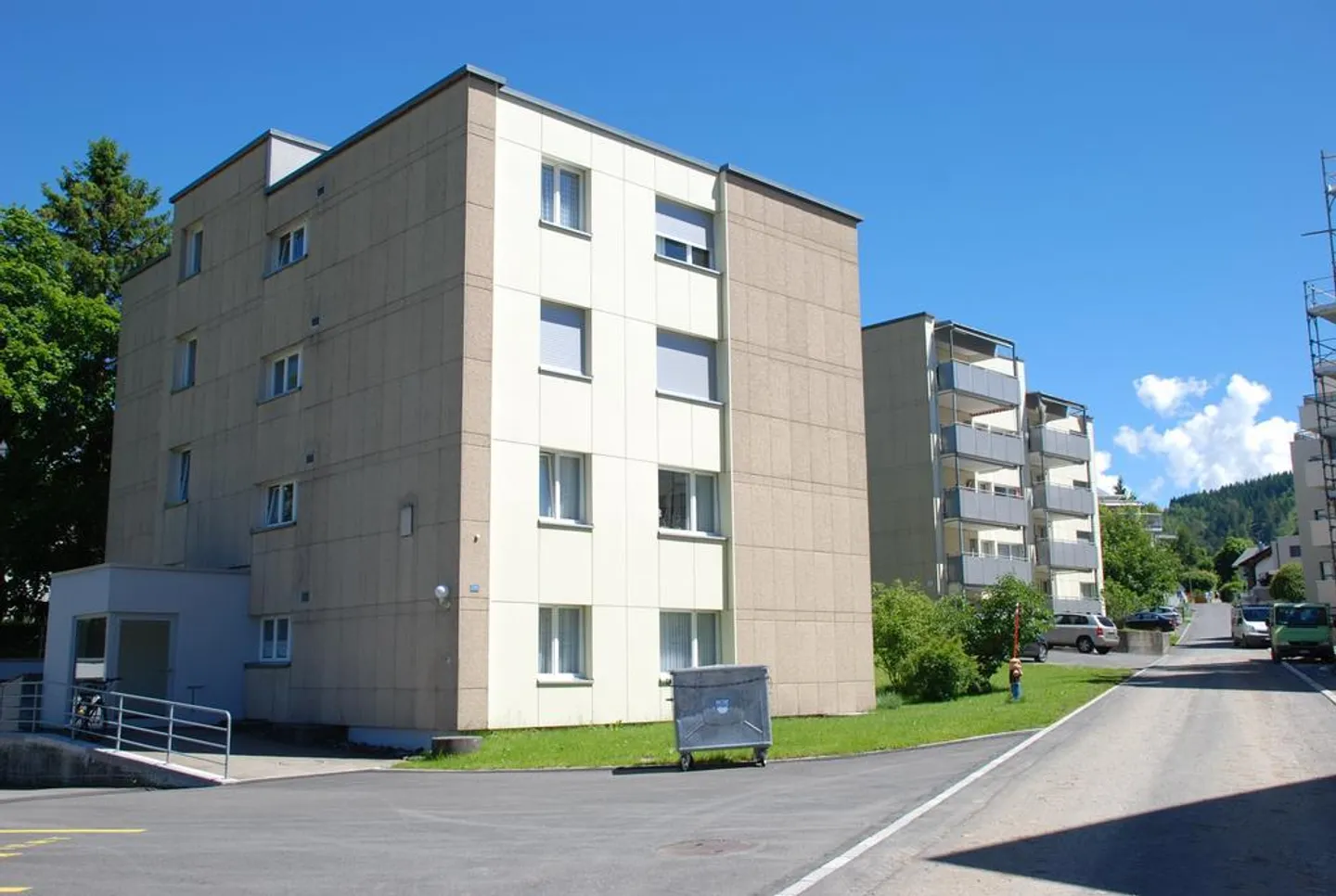 Outdoor parking and storage spaces in Einsiedeln - Photo 1 of 4