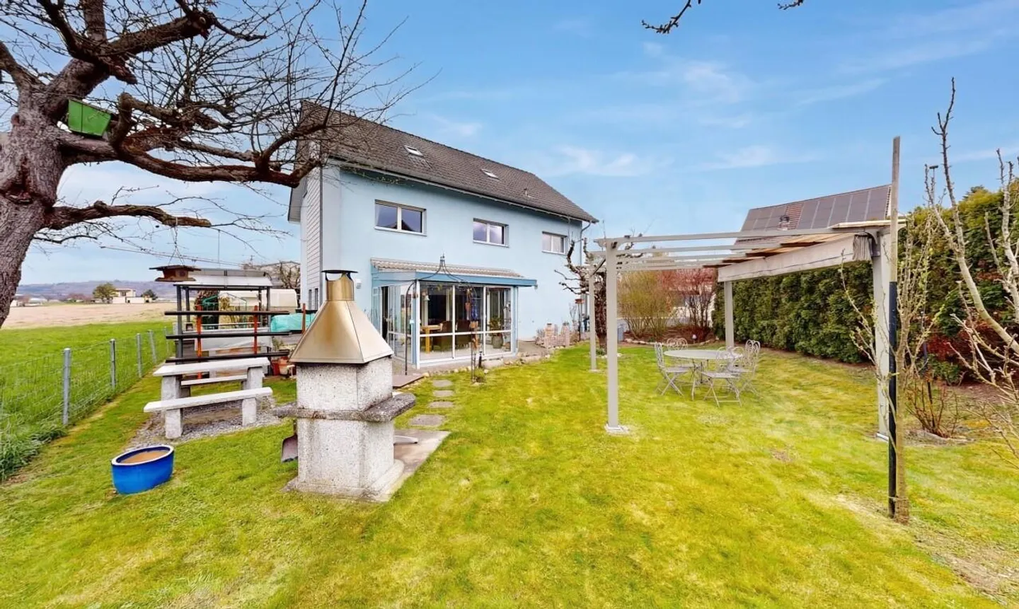 Charmantes Einfamilienhaus mit Garten - Foto 1 von 11