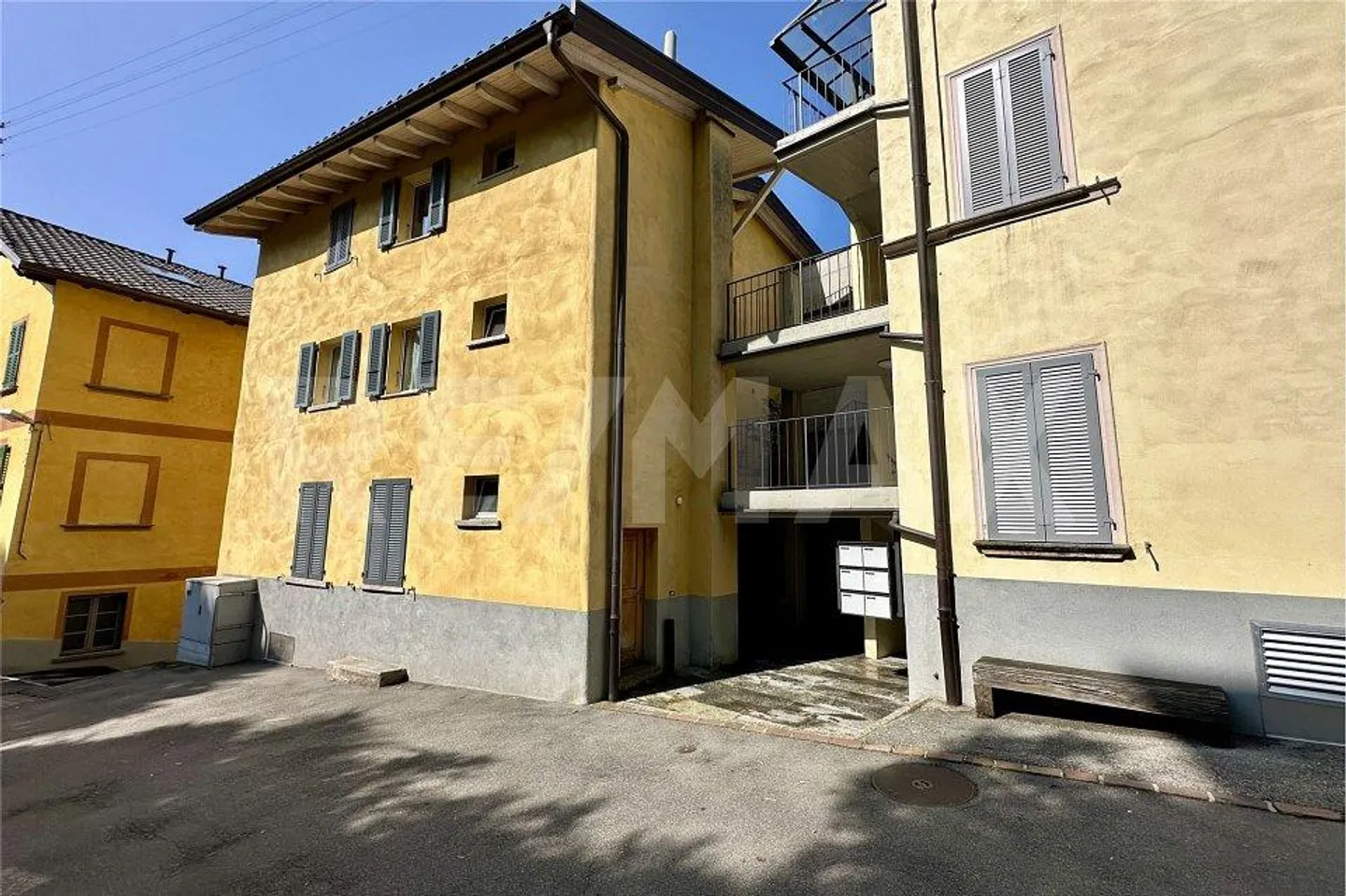 Appartamento affascinante di 2 ½ locali con 83 m² a Ponte Tresa – Ristrutturato con stile con terrazza panoramica - Foto 3 di 13