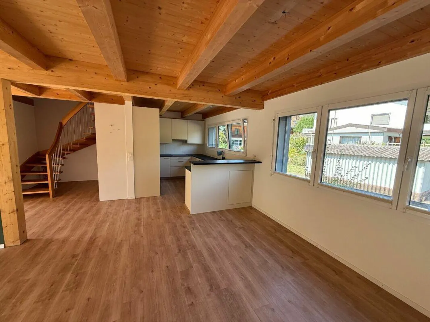 Modernes Generationenhaus mit einer 5.5-Zimmerwohnungen und einer 2.5-Zimmerwohnung - Foto 8 von 22